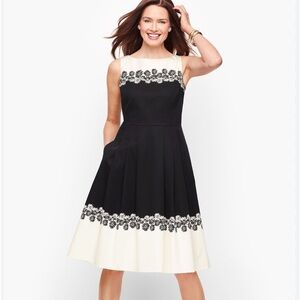 Talbots Sleeveless Floral Fit & Flare Dress size 2 petite